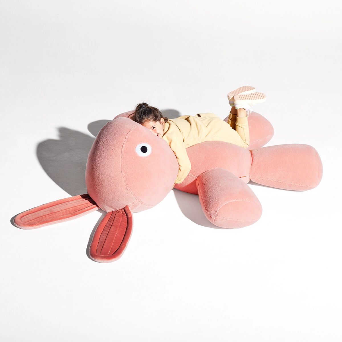 CO9: giant rabbit, giant hug | Fatboy